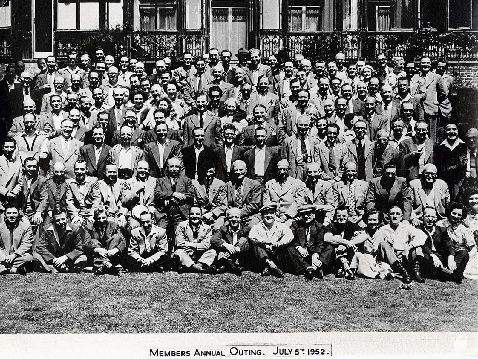 Royal Mint Sports and Social Club Members Outing July 1952.jpg